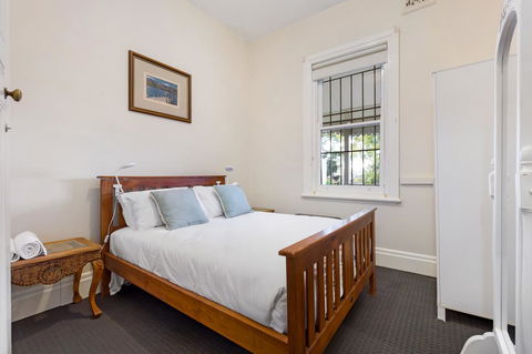 Drummoyne 3 Bedroom Home (62ALE) - Accommodation Main Beach 3