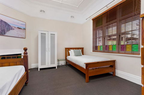 Drummoyne 3 Bedroom Home (62ALE) - Accommodation Main Beach 6