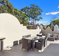 Glebe Self-Contained Modern One-Bedroom Apartments - Accommodation Main Beach