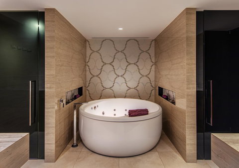 The Darling At The Star - Accommodation Main Beach 33