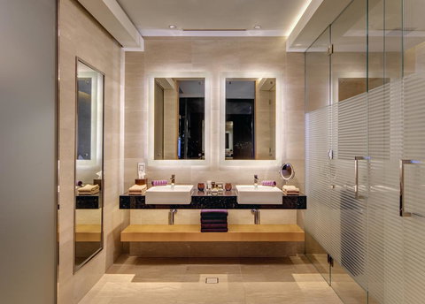 The Darling At The Star - Accommodation Main Beach 11