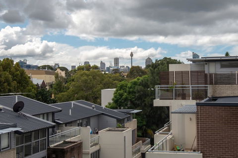 Large Light Luxe 3BDR 2BA Free Parking - Walk To Sydney Uni And RPA - Accommodation Main Beach 2