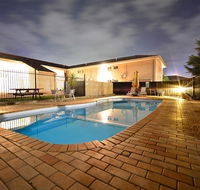Winning Post Motor Inn - Accommodation Main Beach