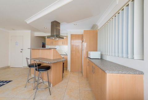 Ronald Avenue 1/65 - Shoal Bay - Accommodation Main Beach 5
