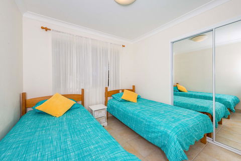 Ronald Avenue 1/65 - Shoal Bay - Accommodation Main Beach 8