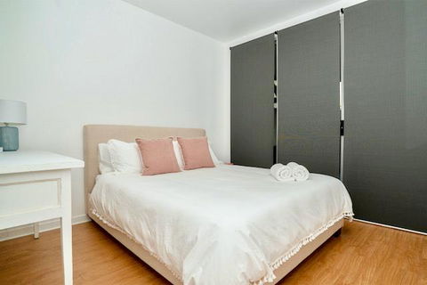 Hastings By The Sea - Accommodation Main Beach 16