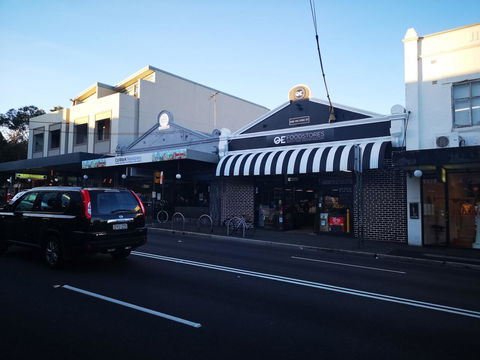 Newtown Cozy Stays - Accommodation Main Beach 21