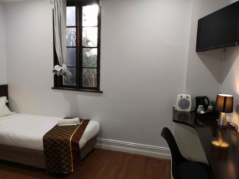 Newtown Cozy Stays - Accommodation Main Beach 36