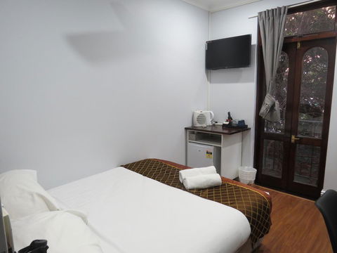 Newtown Cozy Stays - Accommodation Main Beach 32