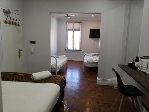Newtown Cozy Stays - Accommodation Main Beach 29