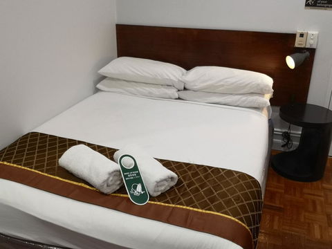 Newtown Cozy Stays - Accommodation Main Beach 23