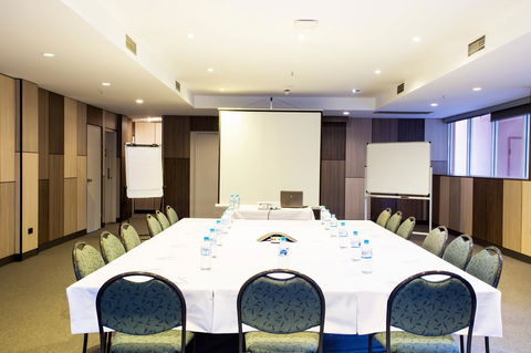 Metro Aspire Hotel Sydney - Accommodation Main Beach 12