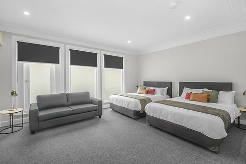 Horse And Jockey Hotel Homebush - Accommodation Main Beach 0