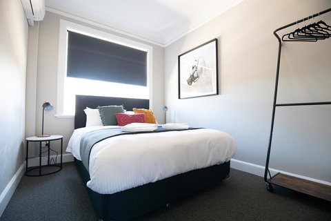 Horse And Jockey Hotel Homebush - Accommodation Main Beach 5