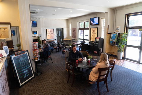 Horse And Jockey Hotel Homebush - Accommodation Main Beach 27