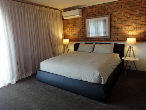 Summerhill Motor Inn - Accommodation Main Beach 36
