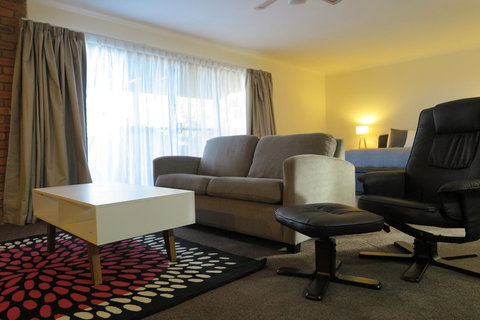 Summerhill Motor Inn - Accommodation Main Beach 40