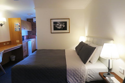 Summerhill Motor Inn - Accommodation Main Beach 4