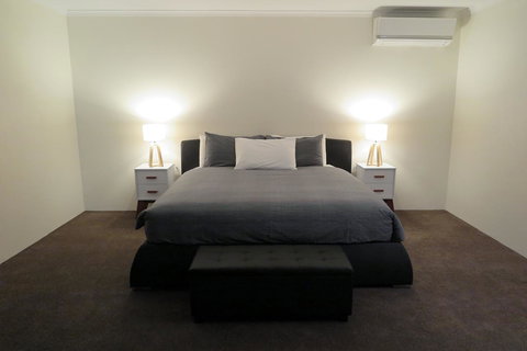 Summerhill Motor Inn - Accommodation Main Beach 8