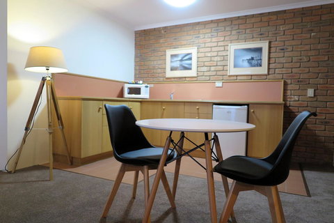 Summerhill Motor Inn - Accommodation Main Beach 41