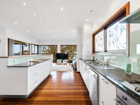 The Beach House Terrigal - Accommodation Main Beach 2
