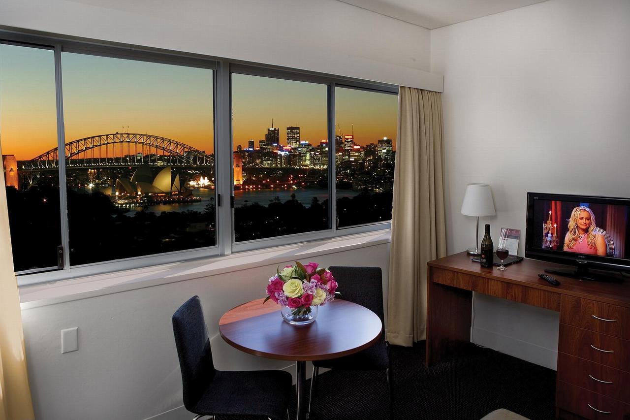 Elizabeth Bay NSW Accommodation Main Beach