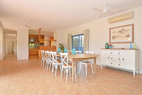 JE Guesthouse, Central To All The Hunter Valley Has To Offer - Accommodation Main Beach 7
