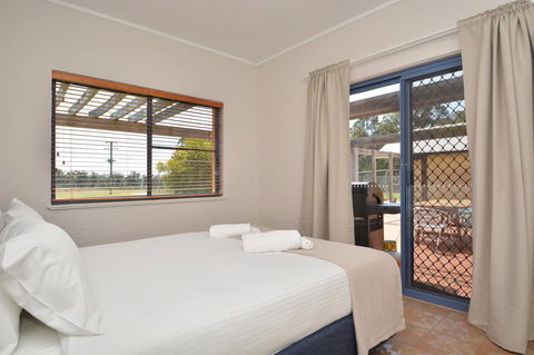 JE Guesthouse, Central To All The Hunter Valley Has To Offer - Accommodation Main Beach 30