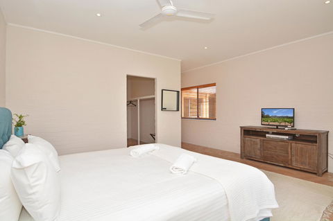 JE Guesthouse, Central To All The Hunter Valley Has To Offer - Accommodation Main Beach 34