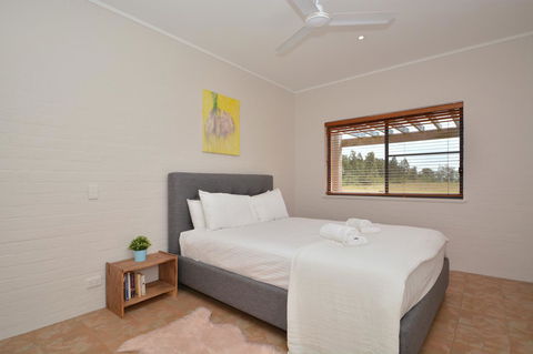 JE Guesthouse, Central To All The Hunter Valley Has To Offer - Accommodation Main Beach 25