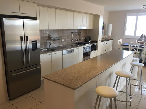Grandview Apartments - Accommodation Main Beach 2