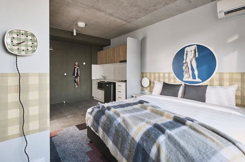 The Collectionist Newtown - Accommodation Main Beach 34
