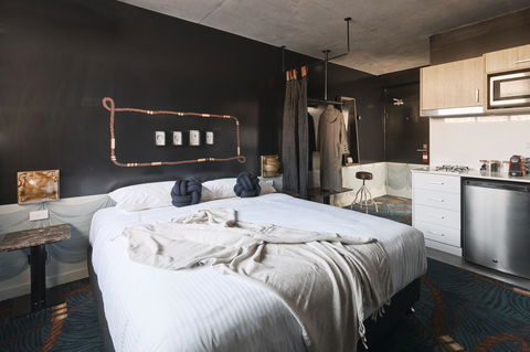 The Collectionist Newtown - Accommodation Main Beach 36