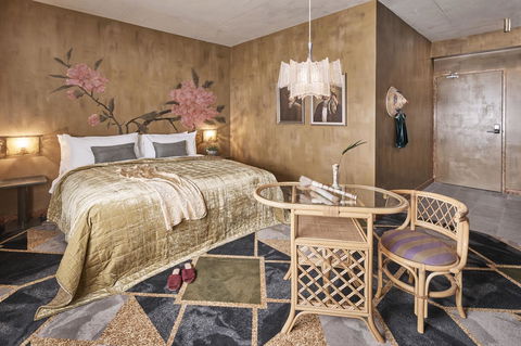 The Collectionist Newtown - Accommodation Main Beach 1