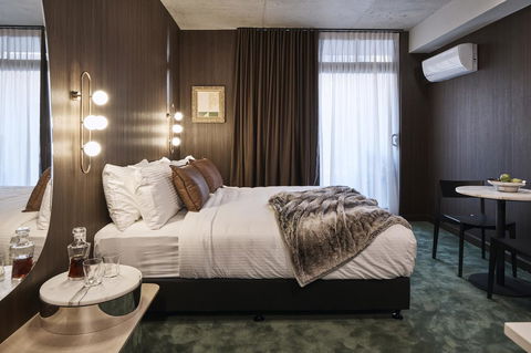 The Collectionist Newtown - Accommodation Main Beach 32