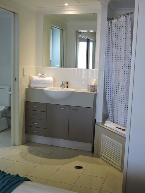 BASE Holidays - Ettalong Beach Premium Apartments - Accommodation Main Beach 8