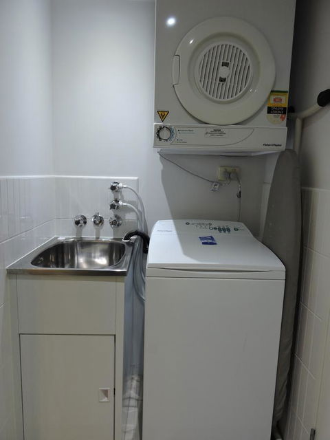 BASE Holidays - Ettalong Beach Premium Apartments - Accommodation Main Beach 3