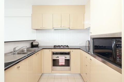 Waterfront Apartment On Sydney Harbour - Accommodation Main Beach 8