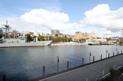Waterfront Apartment On Sydney Harbour - Accommodation Main Beach 12