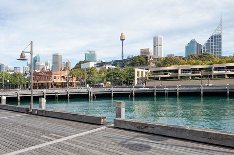 Waterfront Apartment On Sydney Harbour - Accommodation Main Beach 5
