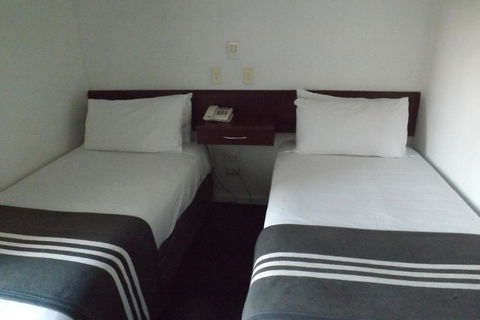 Hotel Hacienda - Accommodation Main Beach 17
