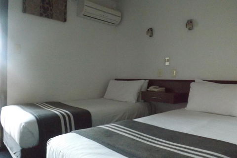 Hotel Hacienda - Accommodation Main Beach 25
