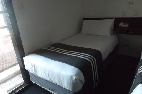 Hotel Hacienda - Accommodation Main Beach 16