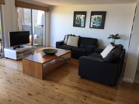 Swan Bay Hideaway - Accommodation Main Beach 16