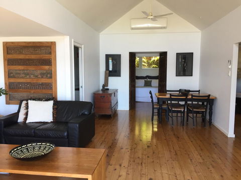 Swan Bay Hideaway - Accommodation Main Beach 11