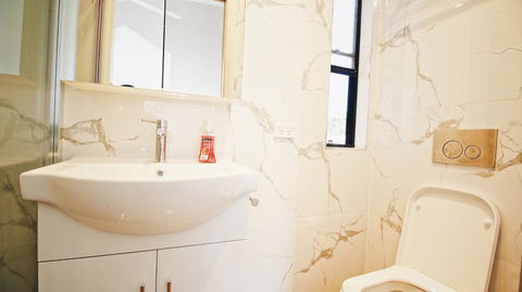 Cozy 5 Bed House In Sydney - Accommodation Main Beach 20