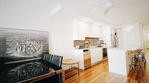 Cozy 5 Bed House In Sydney - Accommodation Main Beach 5