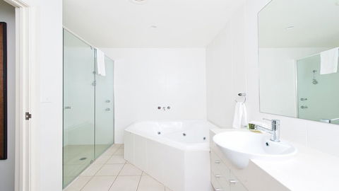 Pacific Blue, Salamander Bay - Accommodation Main Beach 16