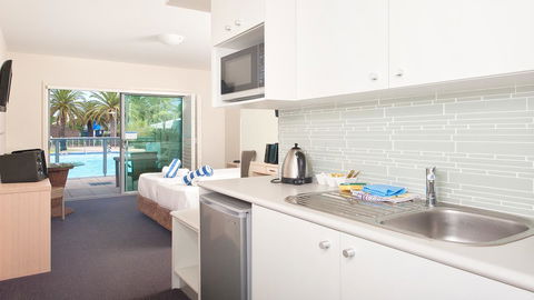 Pacific Blue, Salamander Bay - Accommodation Main Beach 40