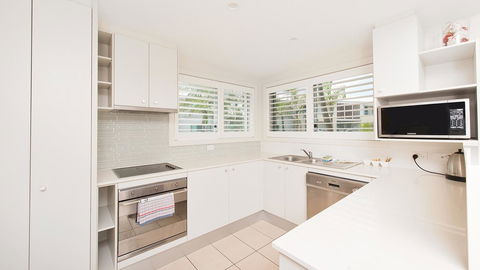 Pacific Blue, Salamander Bay - Accommodation Main Beach 37